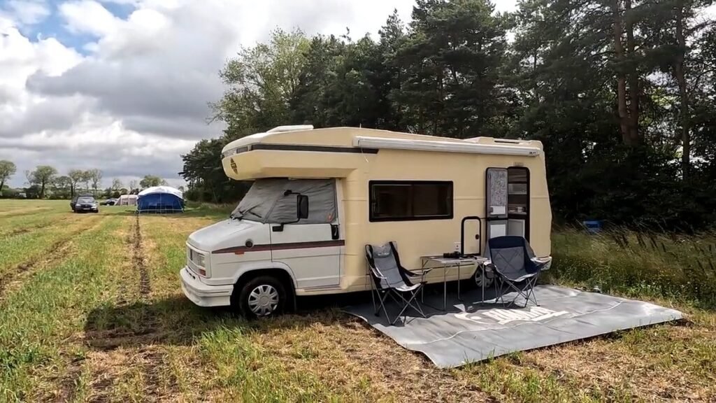 Camping at Fairford Airshow 2026: Sites, Prices, Rules, and 3 Key Options